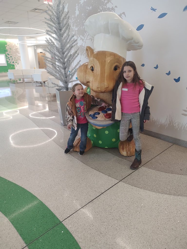 Single mom of 2 little girls